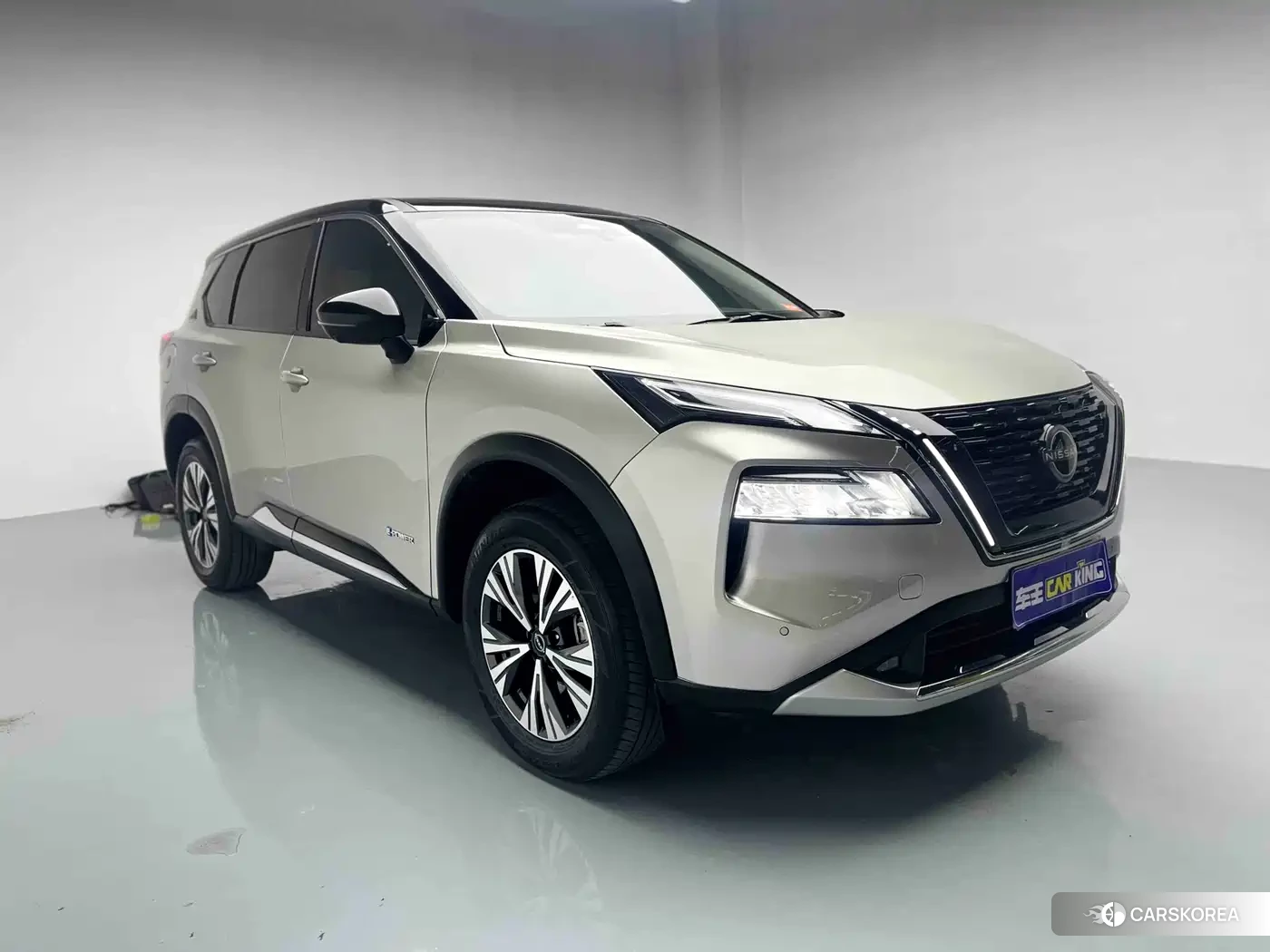 Nissan X-Trail 2024 Silver/gray из Китая, фото 4
