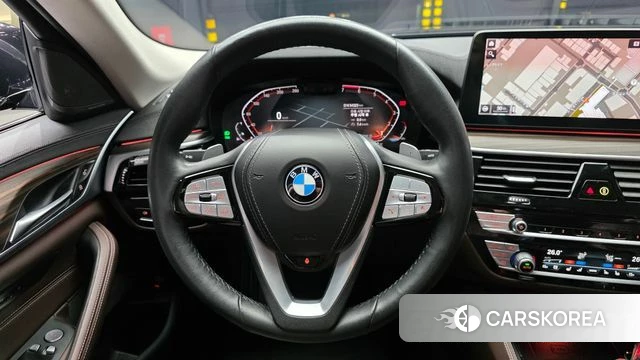 BMW 5 Series (G30) 2022 Черный из Кореи, фото 4