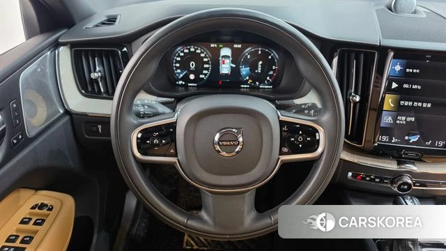 Volvo XC60 second Generation 2018 Белый из Кореи, фото 4