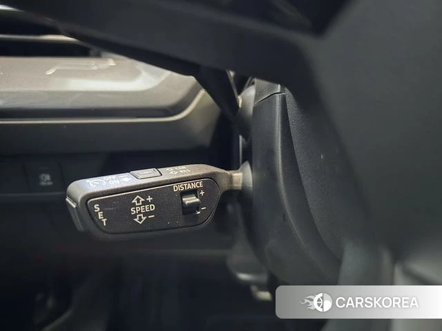 Audi Q4 2024 Синий из Китая, фото 4