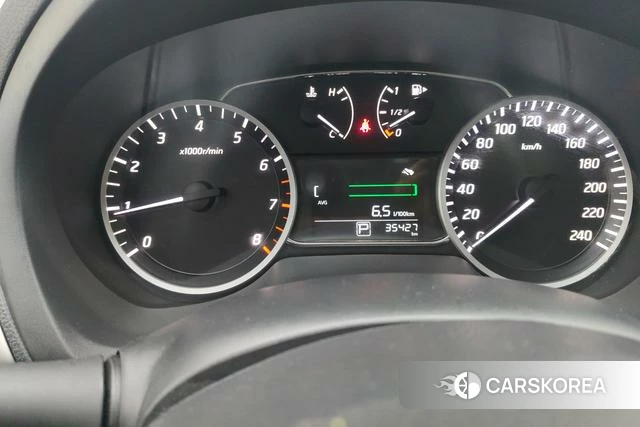 Nissan Sylphy 2024 Черный из Китая, фото 4