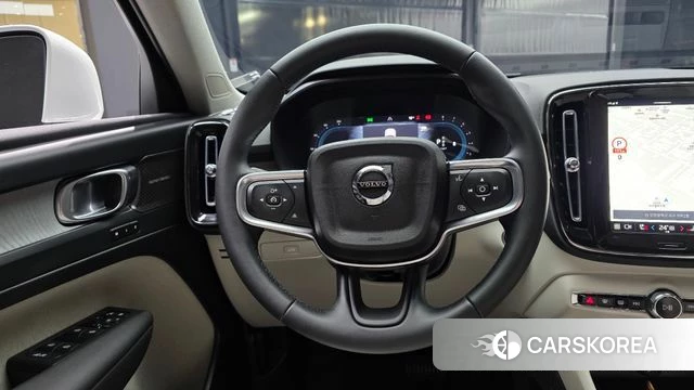 Volvo XC40 2025 Белый из Кореи, фото 4