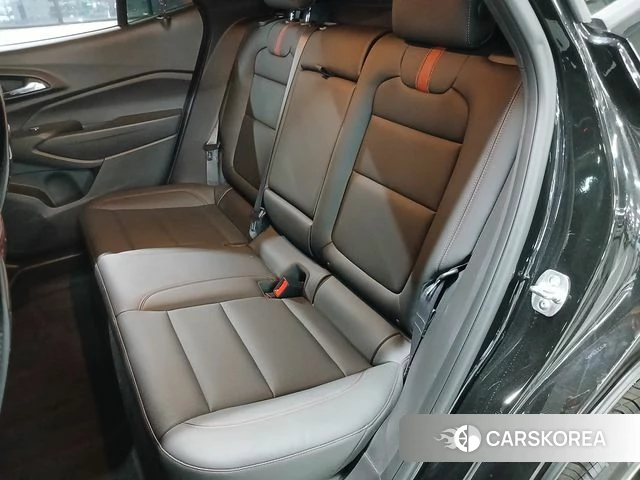 Chevrolet (GM Daewoo) Trax Crossover 2023 Черный из Кореи, фото 4