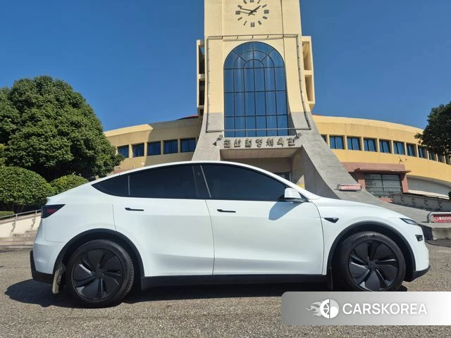 Tesla Model Y 2026 Белый из Кореи, фото 4