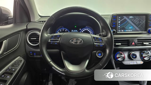 Hyundai Kona 2018 Серебристо-серый из Кореи, фото 4