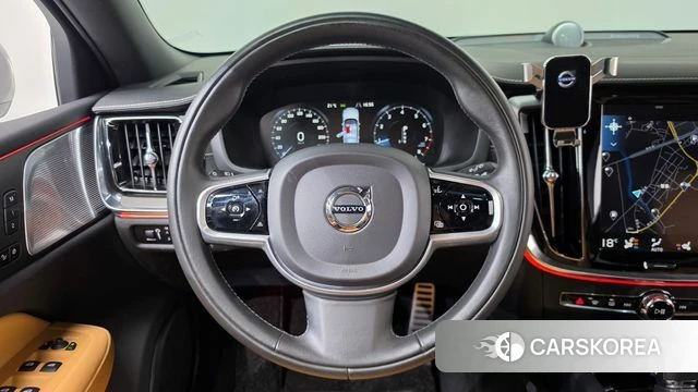 Volvo V60 Cross-Country 2nd Generation 2020 Белый из Кореи, фото 4