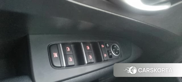 Kia The New K3 2nd generation 2023 Белый из Кореи, фото 5