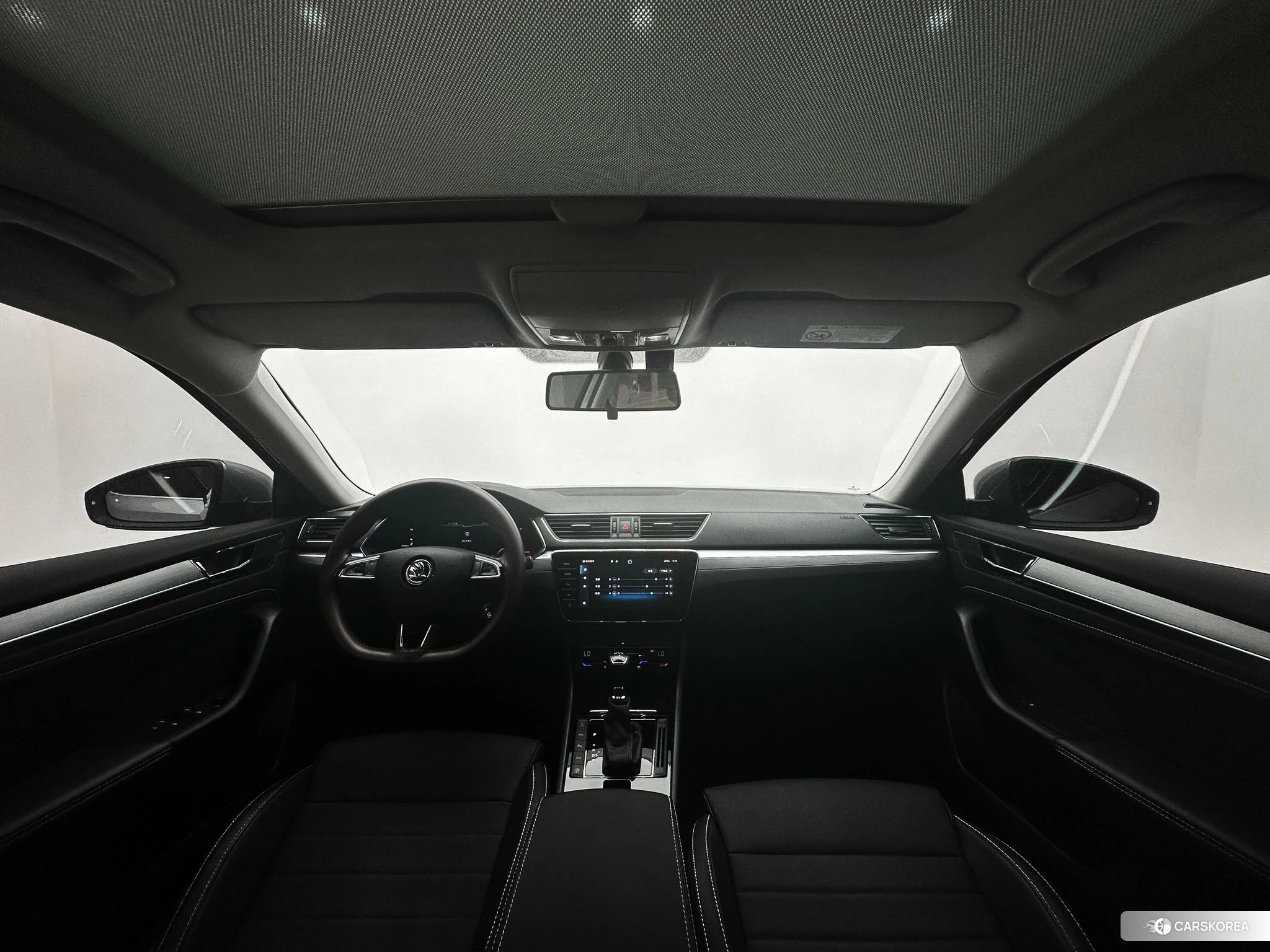 Skoda Superb 2023 Серебристо-серый из Китая, фото 4