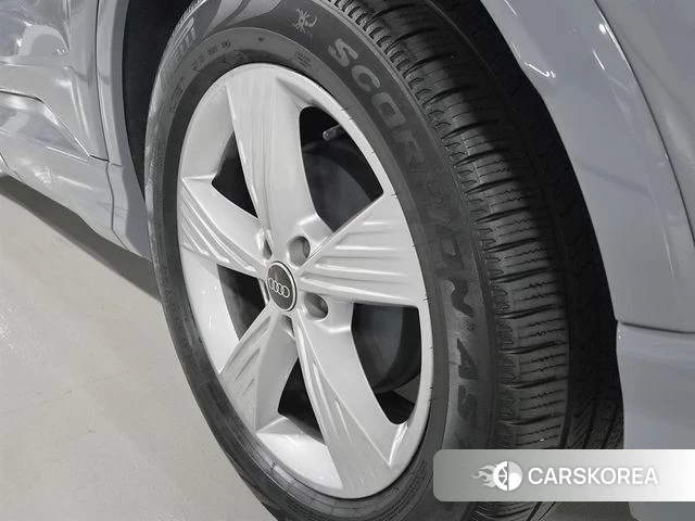 Audi Q4 e-Tron (F4) 2022 Небесно-голубой из Кореи, фото 4