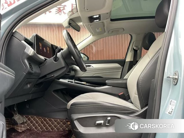 Volkswagen Tavendor 2024 Синий из Китая, фото 4