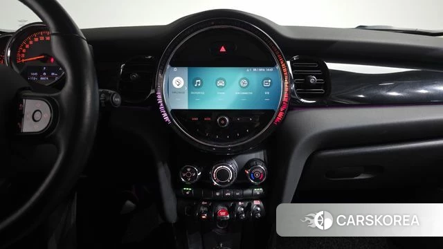 Mini Cooper 2022 Жемчужный цвет из Кореи, фото 4