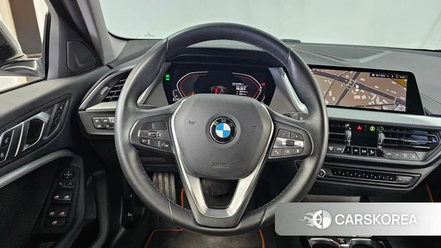 BMW 1 Series (F40) 2021 Белый из Кореи, фото 4
