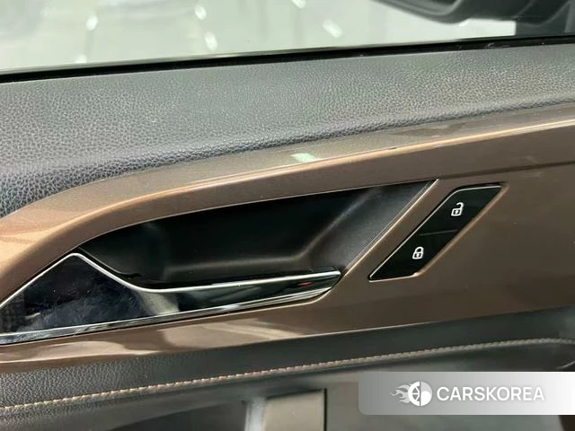 Volkswagen Tharu 2021 Белый из Китая, фото 4