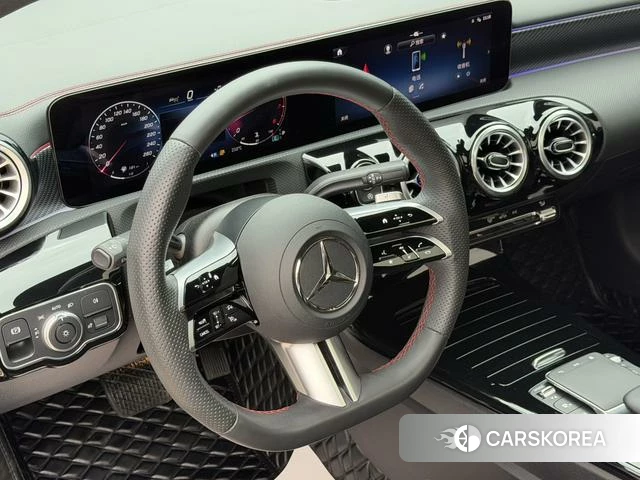 Mercedes-Benz A-Class 2024 Белый из Китая, фото 4