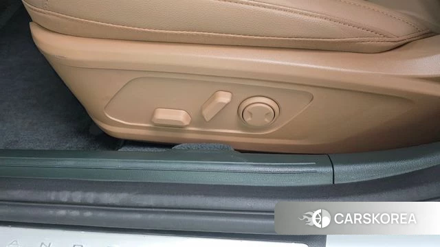 Hyundai Grandeur (GN7) 2023 Белый из Кореи, фото 4