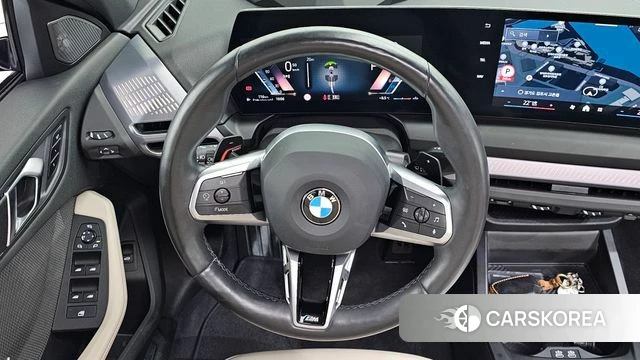 BMW 1 Series (F70) 2025 Светло-серебряный цвет из Кореи, фото 4