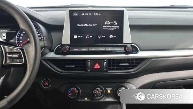 Kia The New K3 2nd generation 2023 Белый из Кореи, фото 4