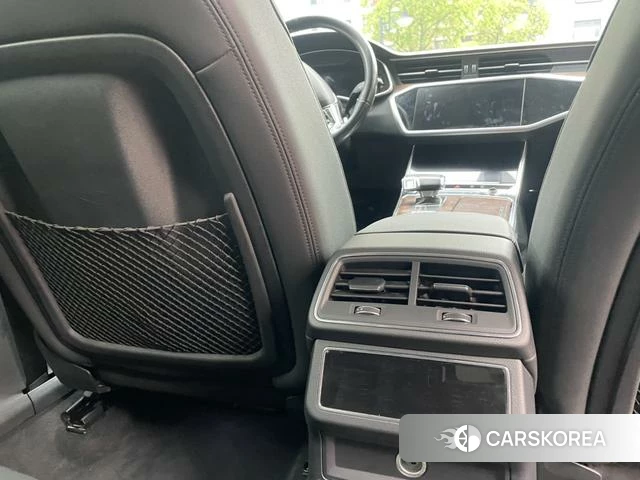Audi A6 2021 Черный из Китая, фото 4