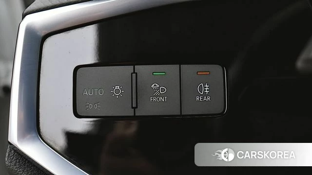 Audi Q3 (F3) 2024 Белый из Кореи, фото 4