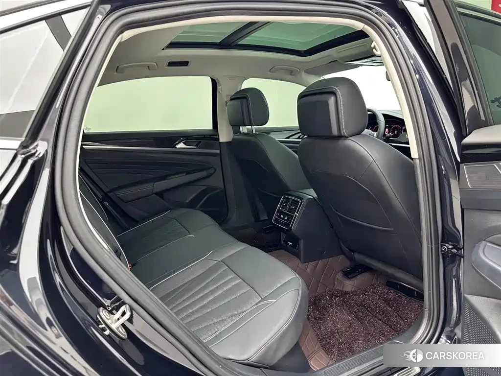 Volkswagen Passat 2024 Черный из Китая, фото 4