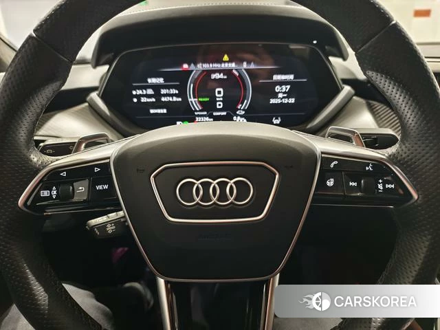 Audi e-tron 2025 Черный из Китая, фото 4