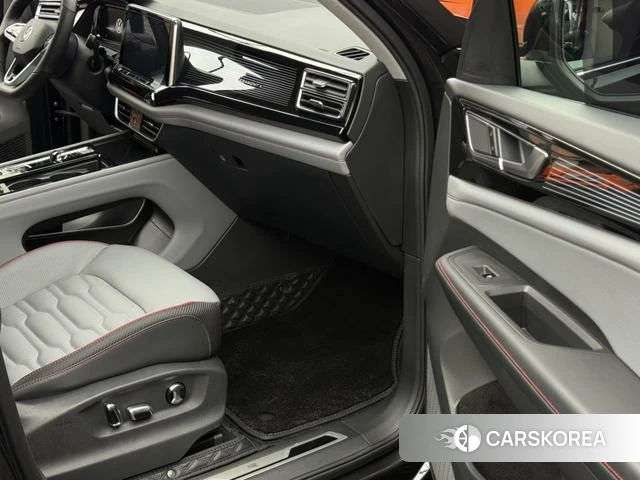 Volkswagen Teramont 2023 Темно-серый из Китая, фото 4