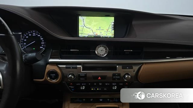 Lexus New ES300h 2018 Серый из Кореи, фото 4
