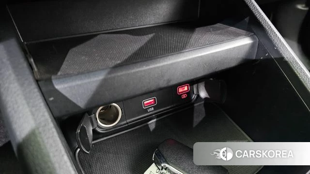 Kia The New K3 2nd generation 2021 Белый из Кореи, фото 4