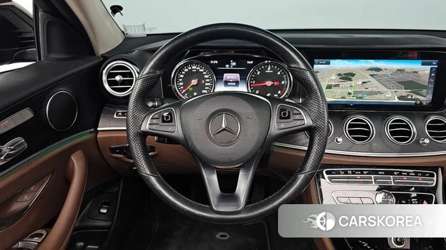 Mercedes-Benz E-Class W213 2018 Черный из Кореи, фото 4