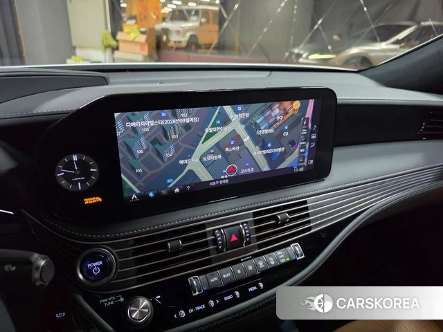 Lexus LS500h 5th generation 2022 Серебряный из Кореи, фото 4