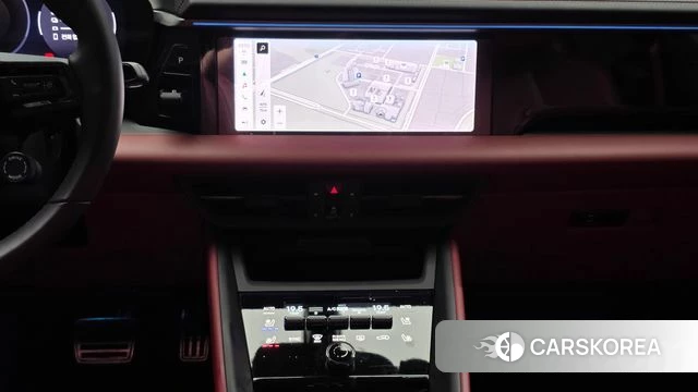 Porsche Makan EV 2025 Серый из Кореи, фото 4