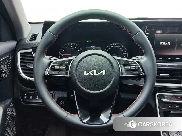 Kia KX3 2022 Белый из Китая, фото 4