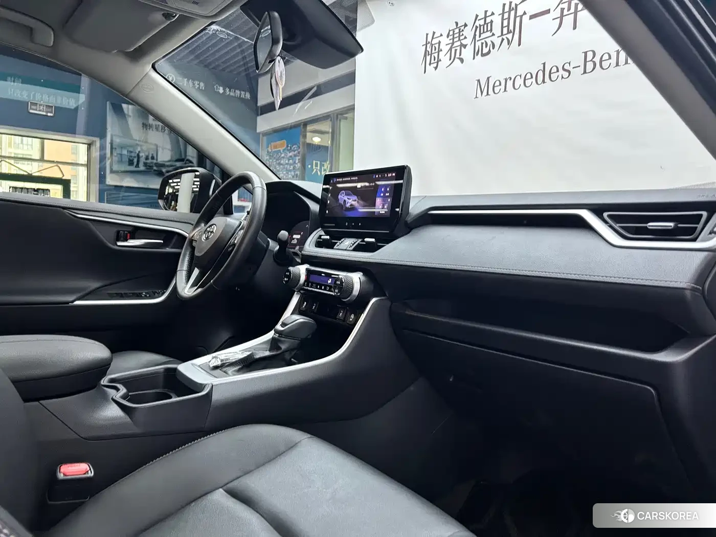 Toyota RAV4 2023 Черный из Китая, фото 4