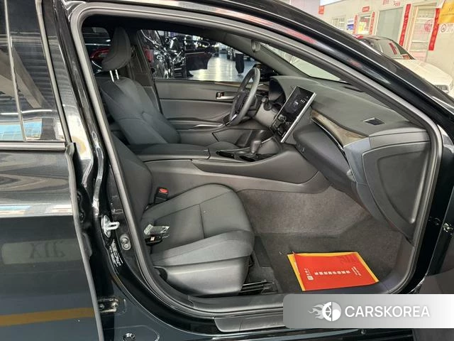 Toyota Avalon 2024 Черный из Китая, фото 4
