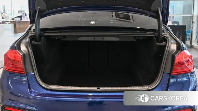 BMW 5 Series (G30) 2019 Синий из Кореи, фото 4