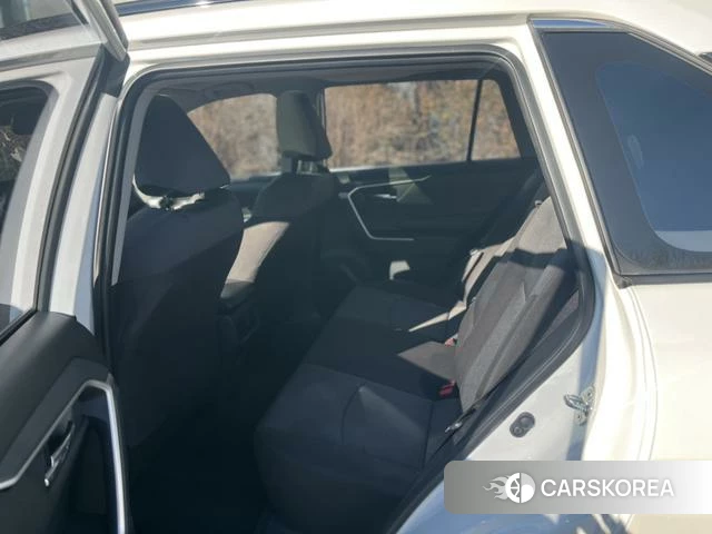 Toyota RAV4 2021 Белый из Китая, фото 4