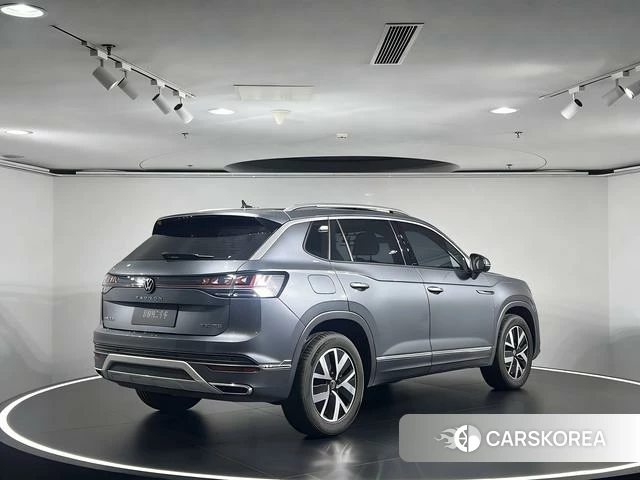 Volkswagen Tayron 2024 Серебристо-серый из Китая, фото 4