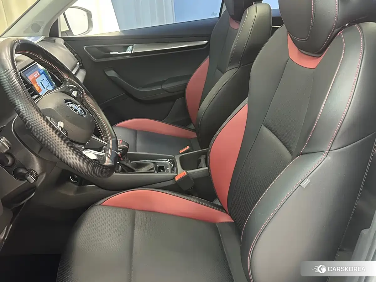 Skoda Karoq 2022 Белый из Китая, фото 4