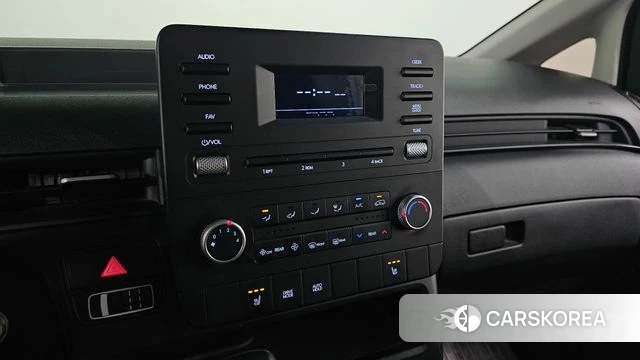Hyundai Staria 2022 Белый из Кореи, фото 4