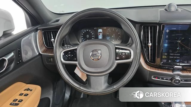 Volvo XC60 second Generation 2021 Белый из Кореи, фото 4