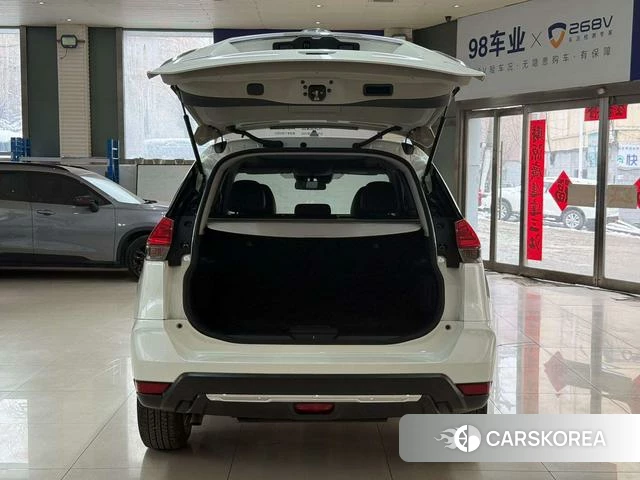 Nissan X-Trail 2023 Белый из Китая, фото 4