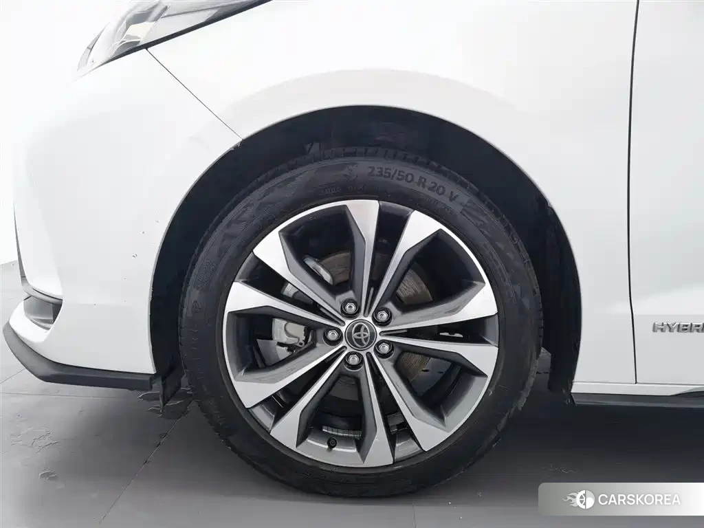 Toyota Granvia 2023 Белый из Китая, фото 4