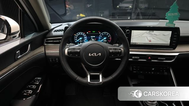 Kia K5 3rd generation 2023 Белый из Кореи, фото 4