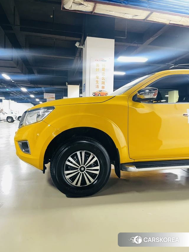 Nissan Navara 2022 Желтый из Китая, фото 4