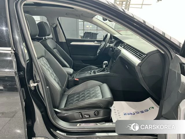 Volkswagen Magotan 2021 Черный из Китая, фото 4