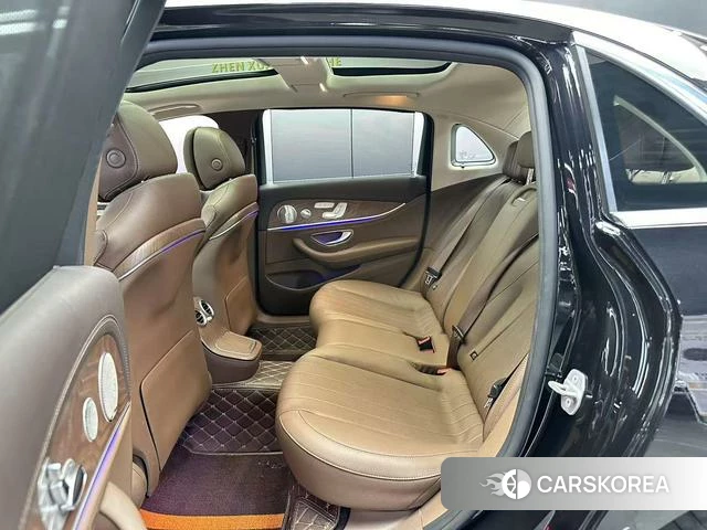 Mercedes-Benz E-Class 2021 Черный из Китая, фото 4