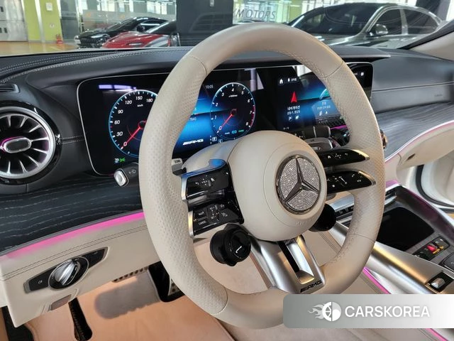 Mercedes-Benz AMG GT 2023 Белый из Кореи, фото 4