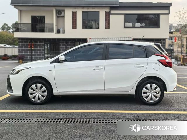 Toyota Yaris L 2021 Белый из Китая, фото 4