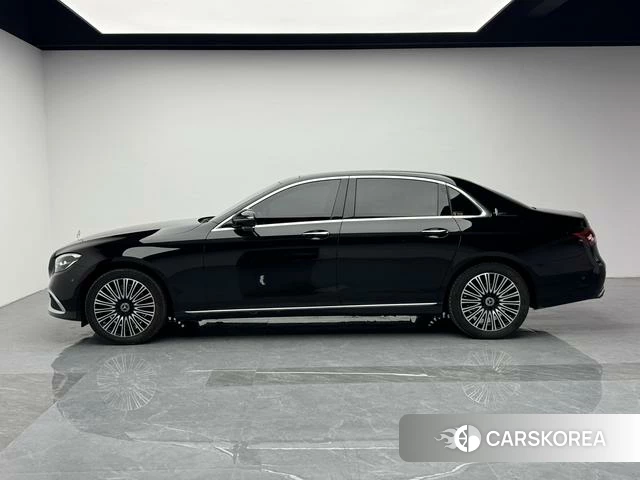 Mercedes-Benz E-Class 2023 Черный из Китая, фото 4