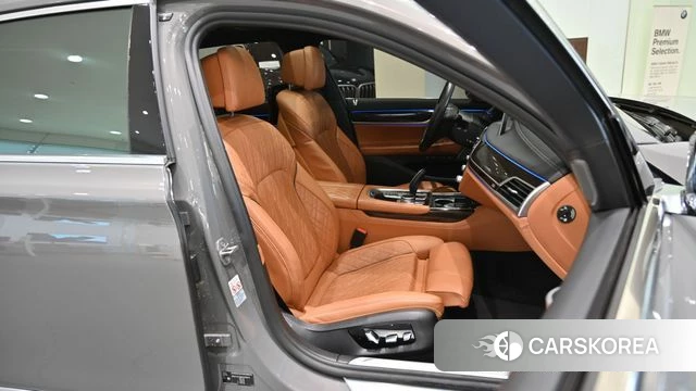 BMW 7 Series (G11) 2021 Серебристо-серый из Кореи, фото 4